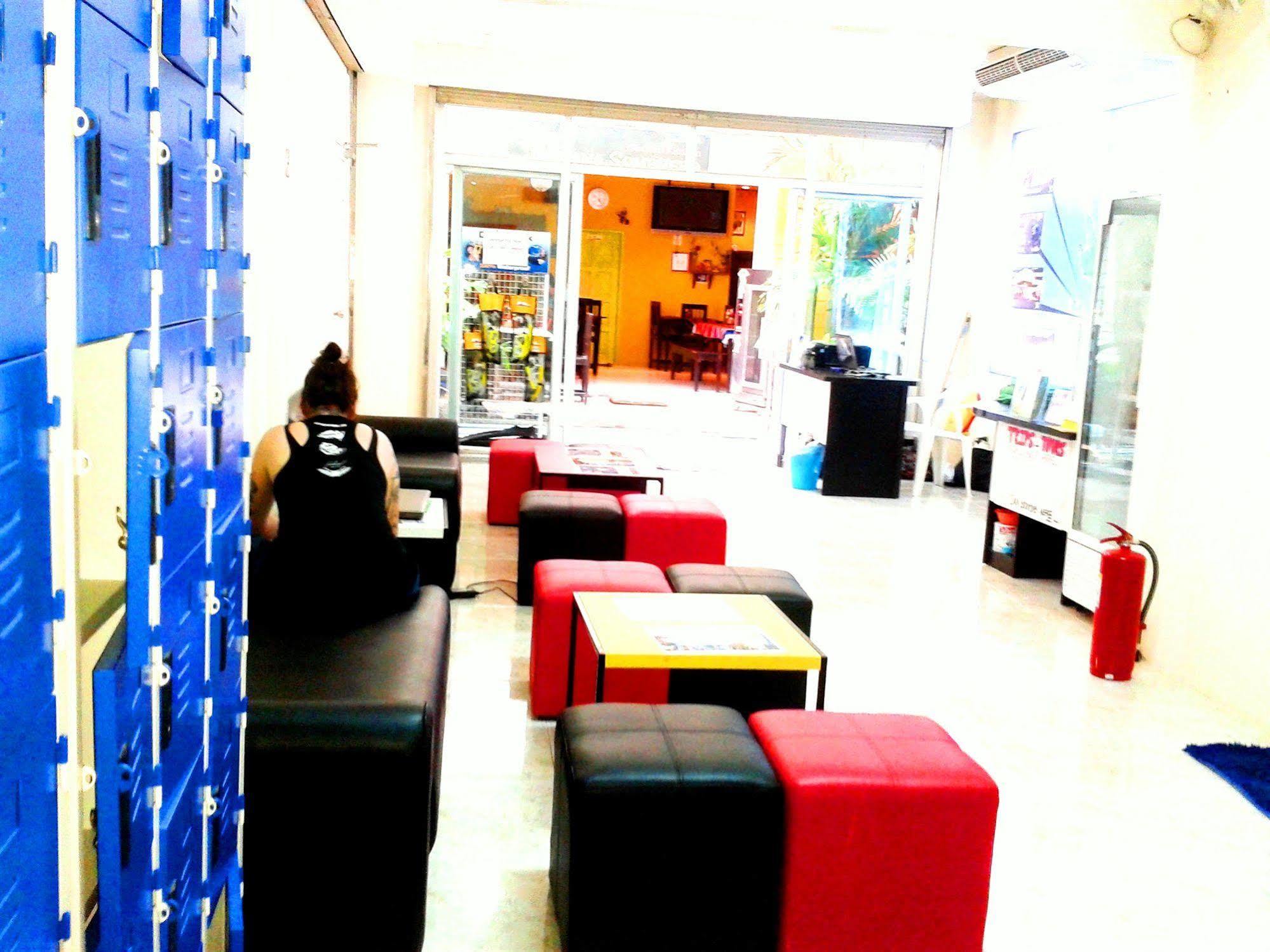 Pp Centerpoint Hostel เกาะพีพี ภายนอก รูปภาพ